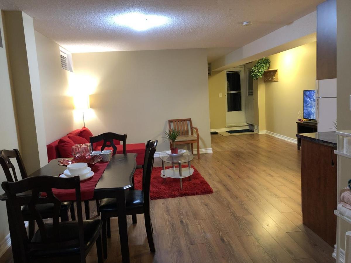 Spacious 2 Bedroom Guest Suite Toronto Ngoại thất bức ảnh