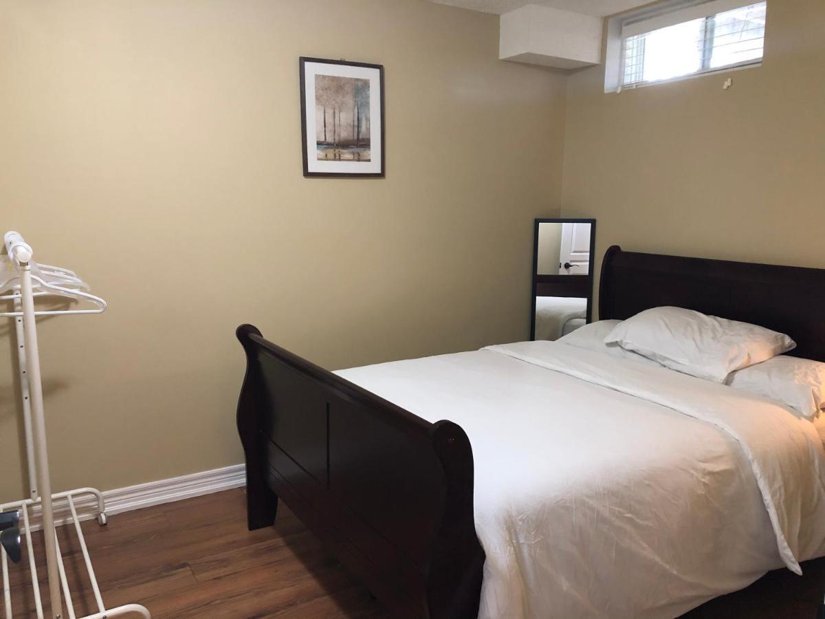 Spacious 2 Bedroom Guest Suite Toronto Ngoại thất bức ảnh