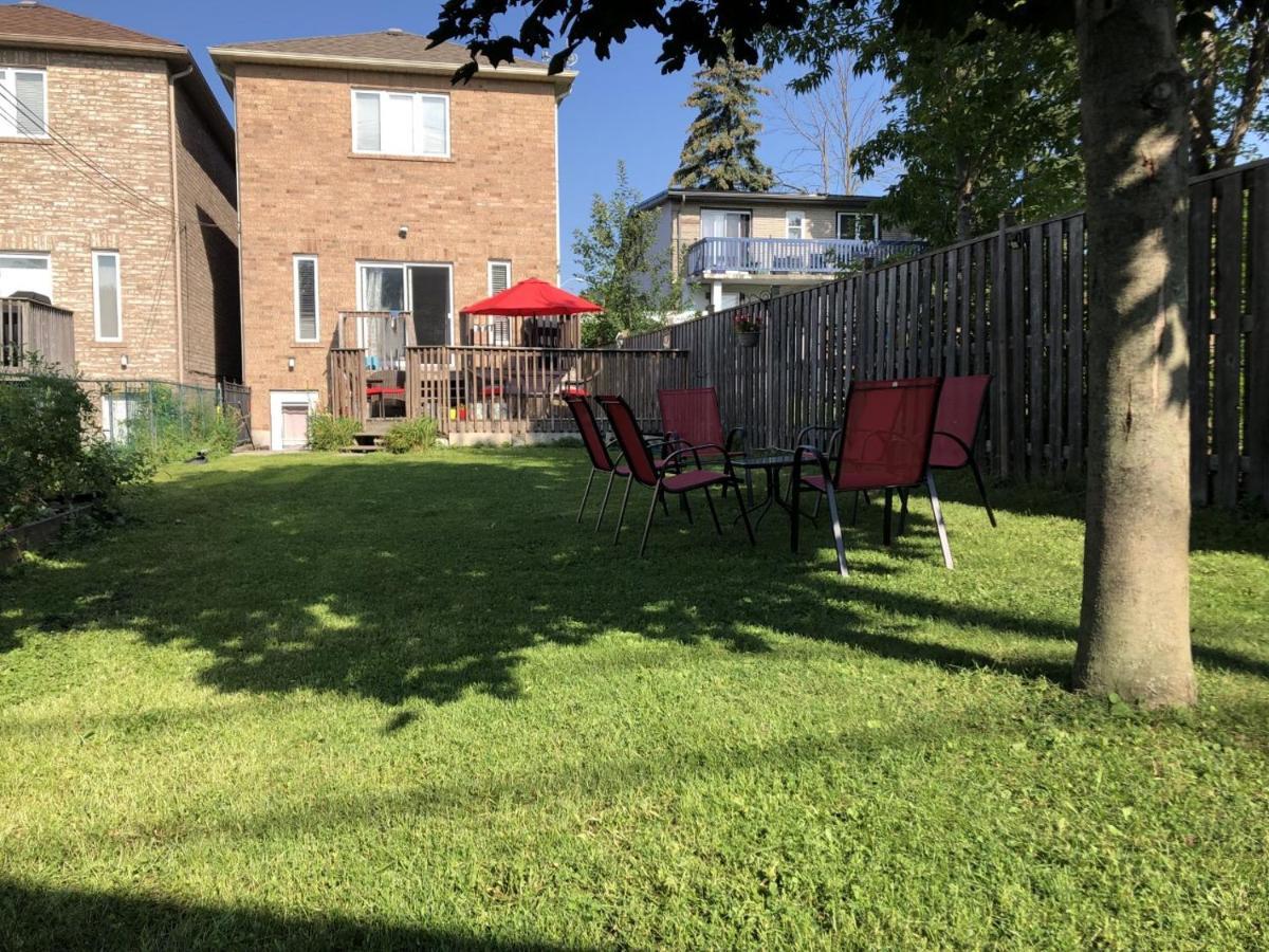 Spacious 2 Bedroom Guest Suite Toronto Ngoại thất bức ảnh