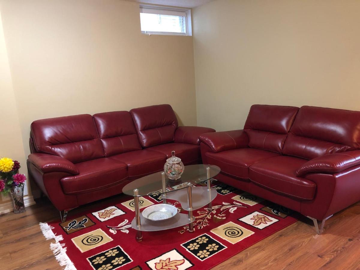 Spacious 2 Bedroom Guest Suite Toronto Ngoại thất bức ảnh