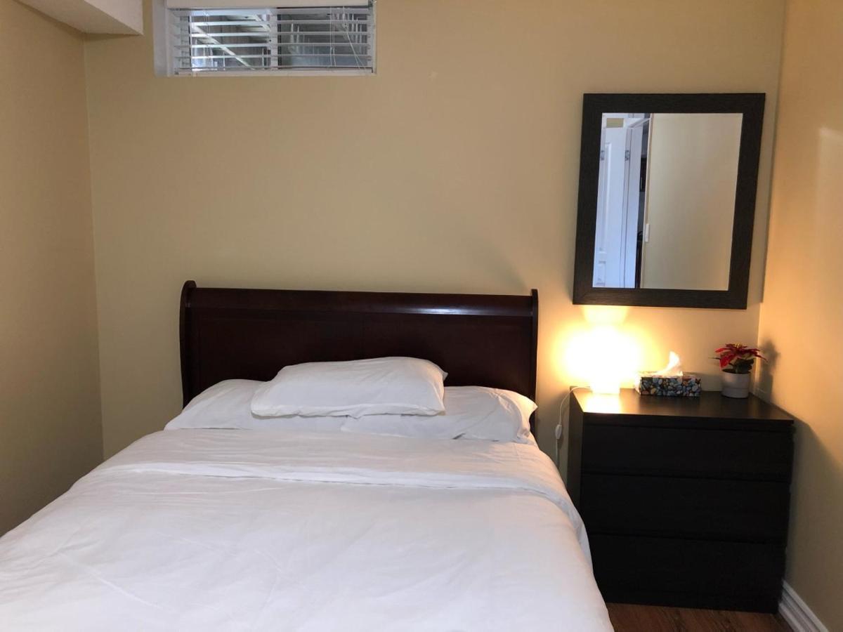Spacious 2 Bedroom Guest Suite Toronto Ngoại thất bức ảnh