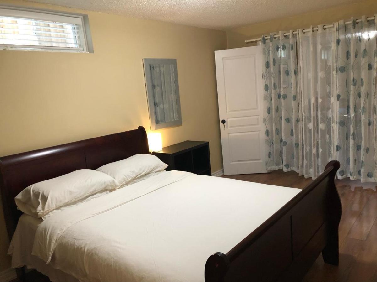 Spacious 2 Bedroom Guest Suite Toronto Ngoại thất bức ảnh
